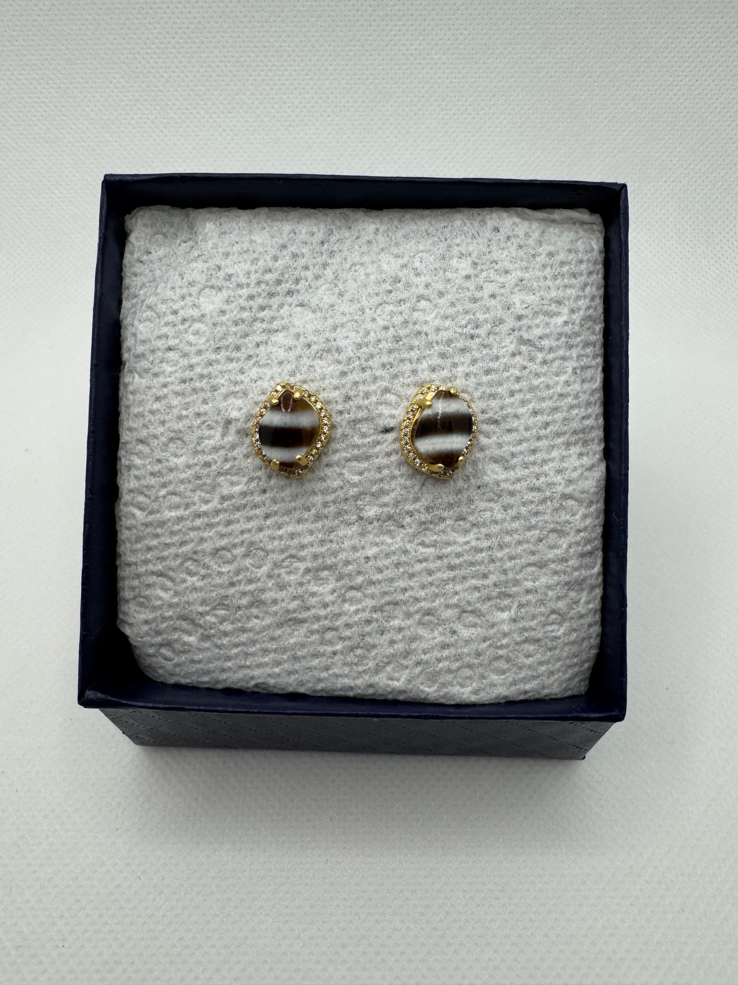 Dzi bead earring