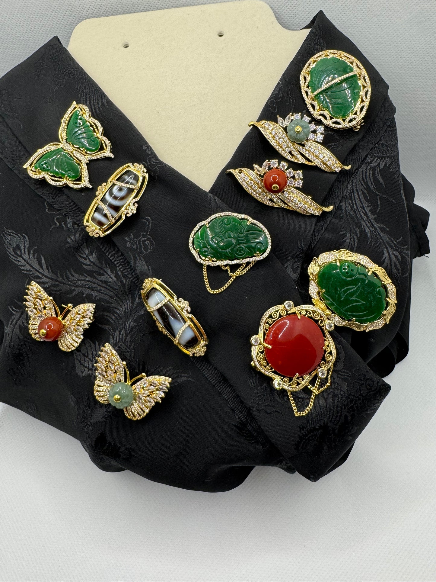 Himalayan -tibetan style brooch