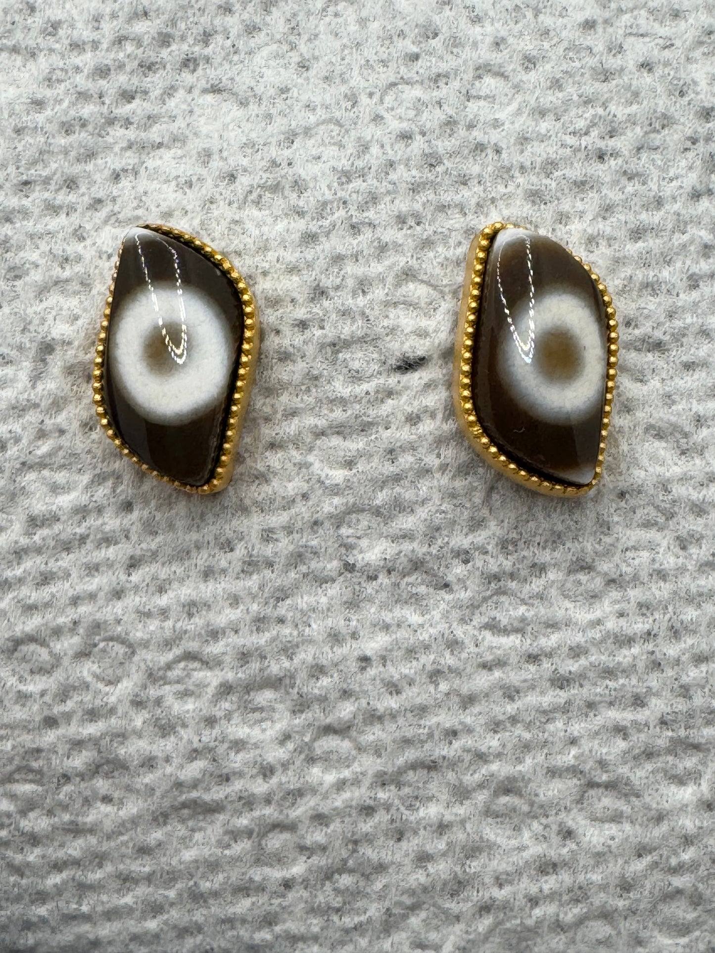 One eye Dzi earring