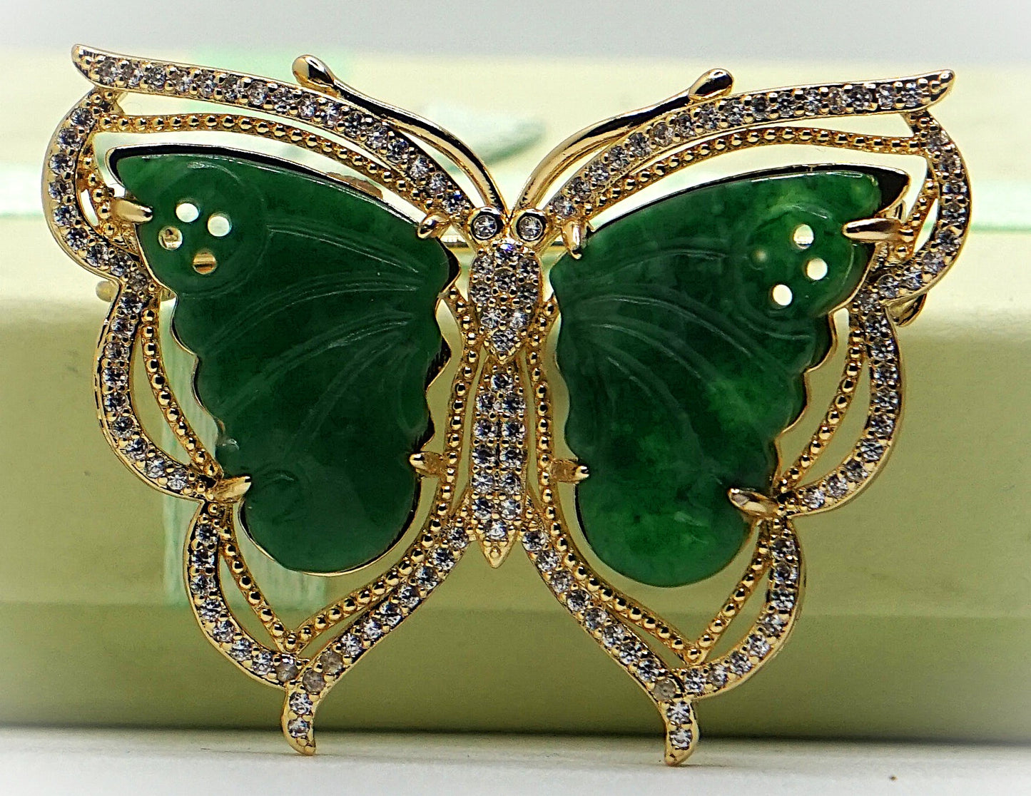 Luxury Jade brooch